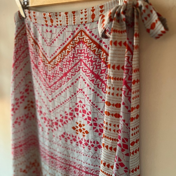 BCBGMAXAZRIA Aviva Printed Maxi Skirt M GUC - Picture 7 of 15